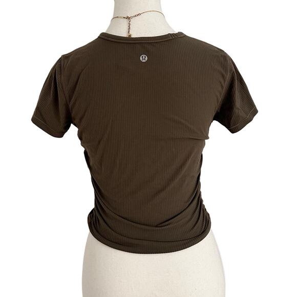 Lululemon Size 4 Brown Activewear Fitted Top - Picture 2 of 4